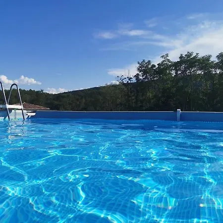 Gite La Coumette - Classe 3 Etoiles Holiday home Crampagna